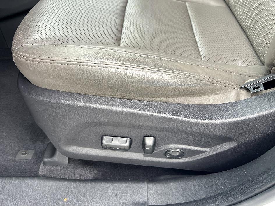 used 2018 Hyundai Santa Fe Sport car, priced at $12,475