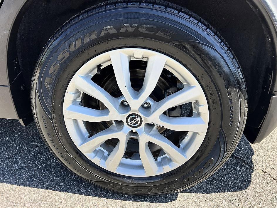 used 2020 Nissan Rogue car, priced at $17,774