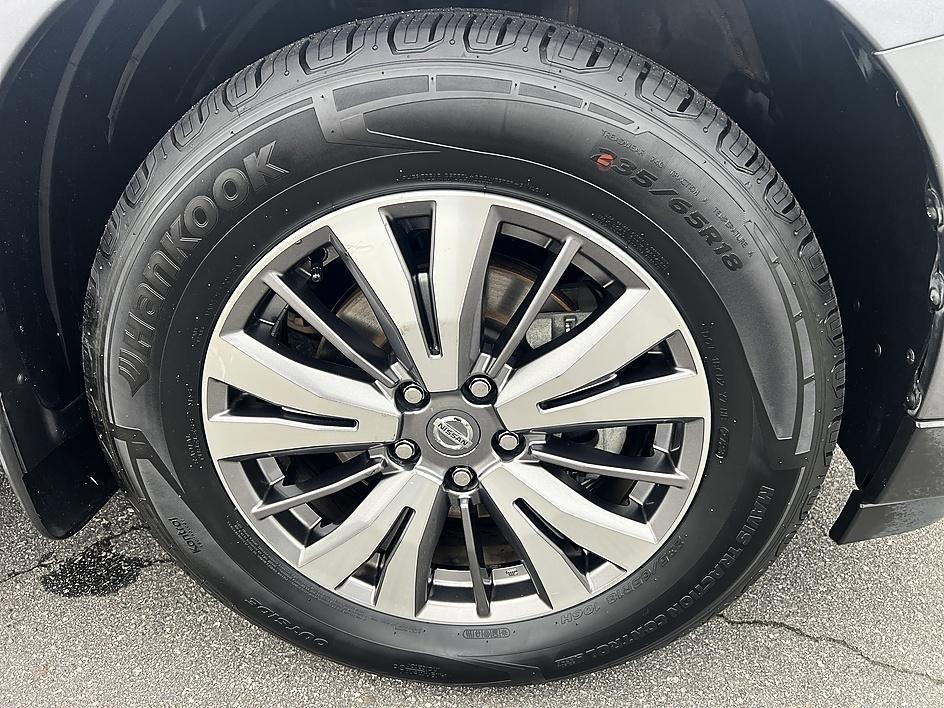 used 2019 Nissan Pathfinder car, priced at $19,287