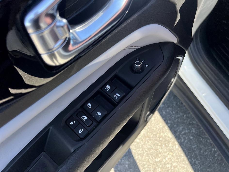 used 2023 Jeep Compass car, priced at $22,775