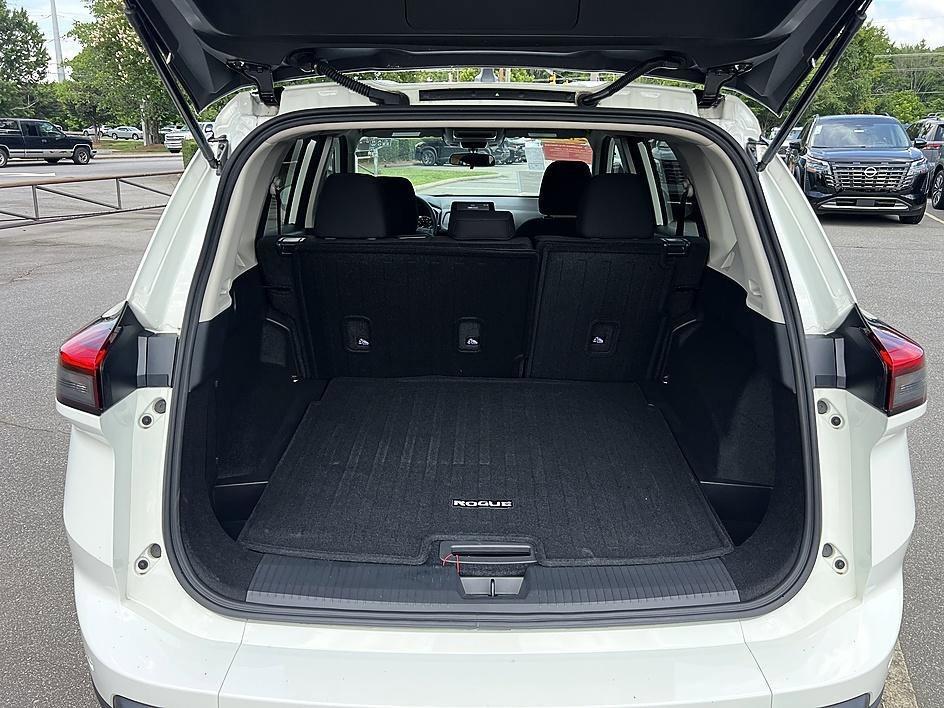 used 2024 Nissan Rogue car, priced at $24,287