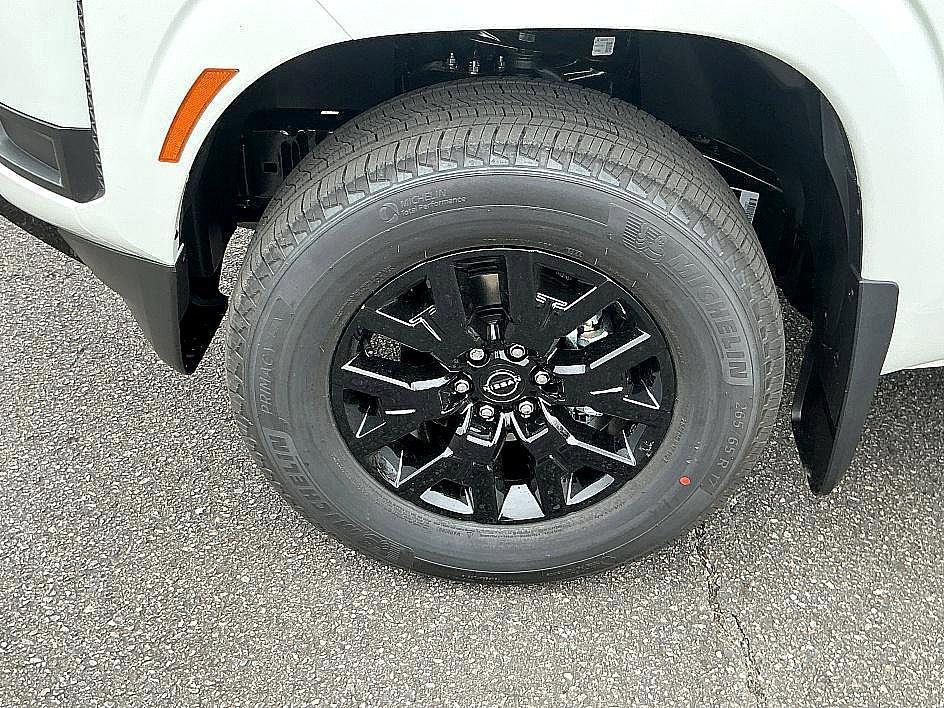 new 2026 Nissan Frontier car, priced at $39,143