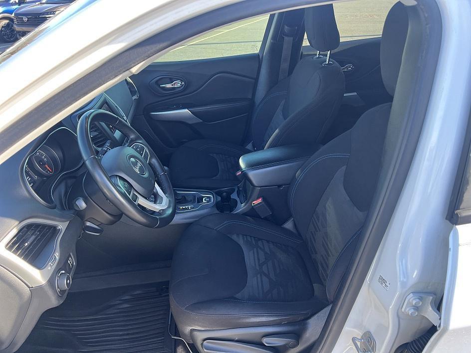 used 2020 Jeep Cherokee car, priced at $14,488