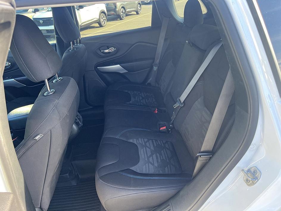 used 2020 Jeep Cherokee car, priced at $14,488