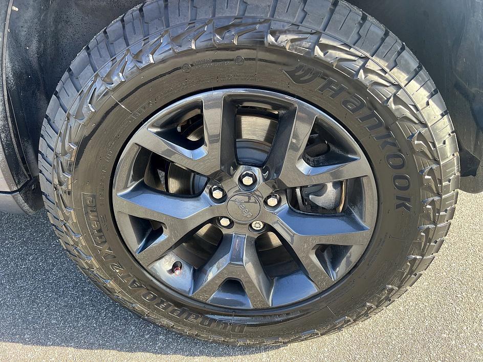 used 2020 Jeep Cherokee car, priced at $14,488