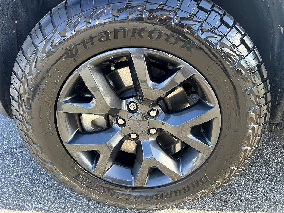 used 2020 Jeep Cherokee car, priced at $14,488