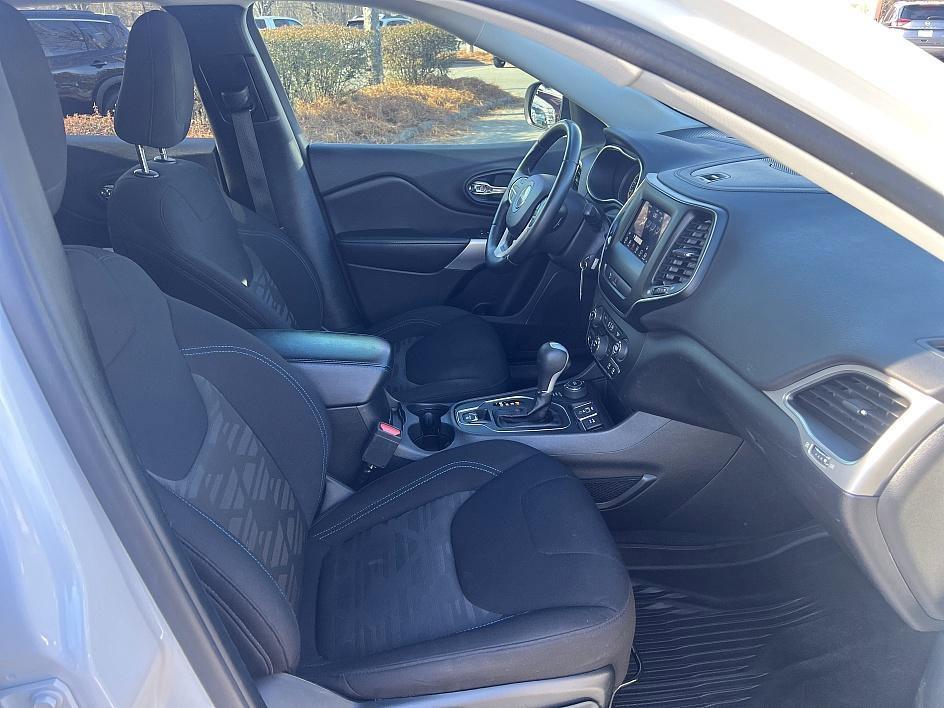 used 2020 Jeep Cherokee car, priced at $14,488