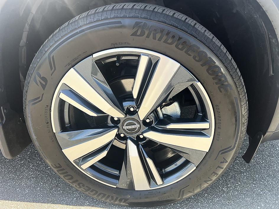 used 2023 Nissan Rogue car, priced at $29,574