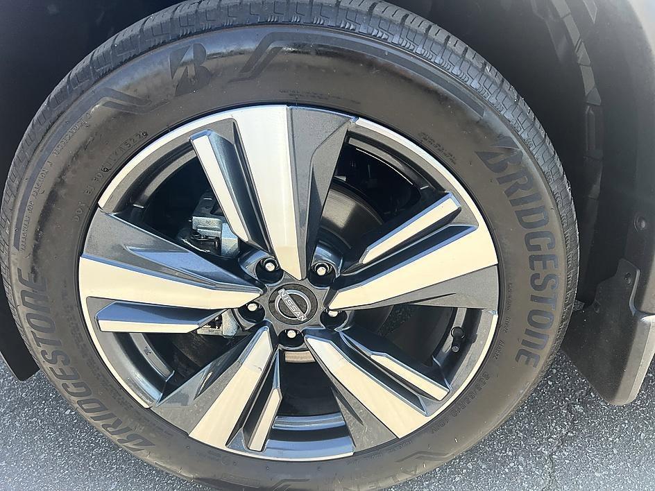 used 2023 Nissan Rogue car, priced at $29,574