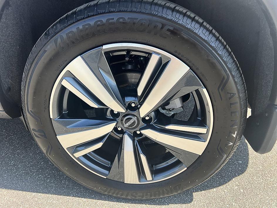 used 2023 Nissan Rogue car, priced at $29,574