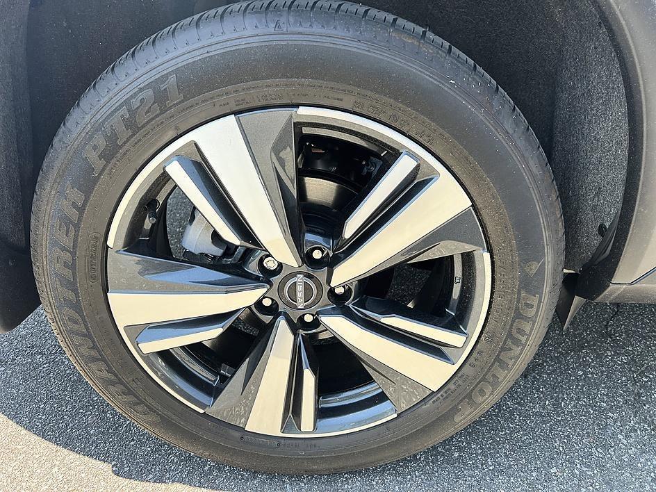 used 2025 Nissan Rogue car, priced at $29,787