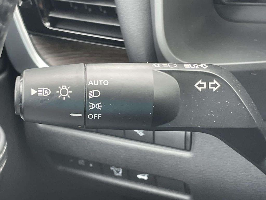 2024 Boulder Gray Pearl Nissan Rogue