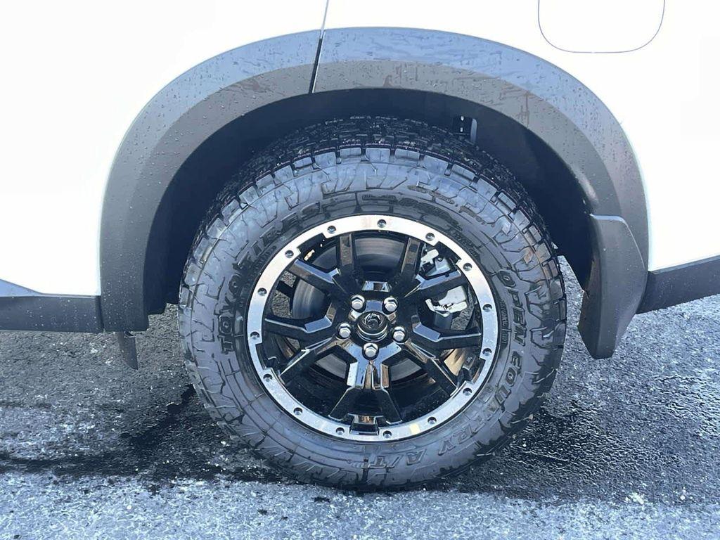 new 2025 Nissan Pathfinder car, priced at $41,620