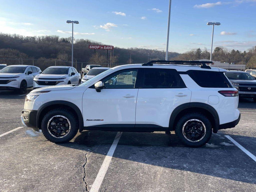 new 2025 Nissan Pathfinder car, priced at $41,620