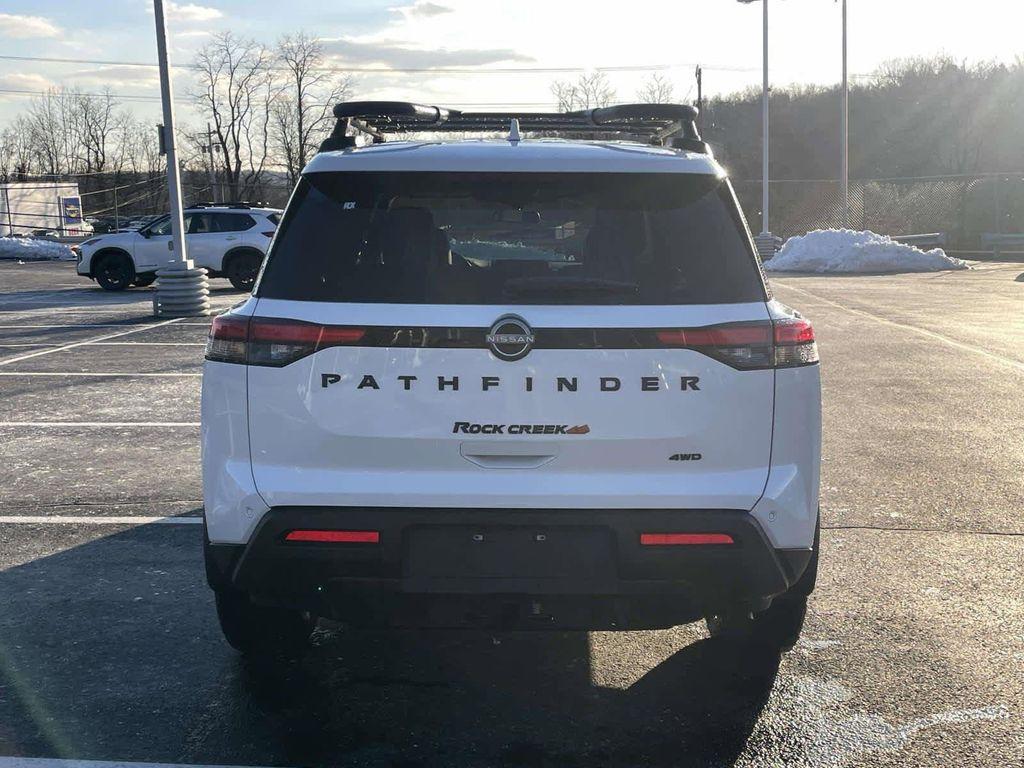 new 2025 Nissan Pathfinder car, priced at $41,620