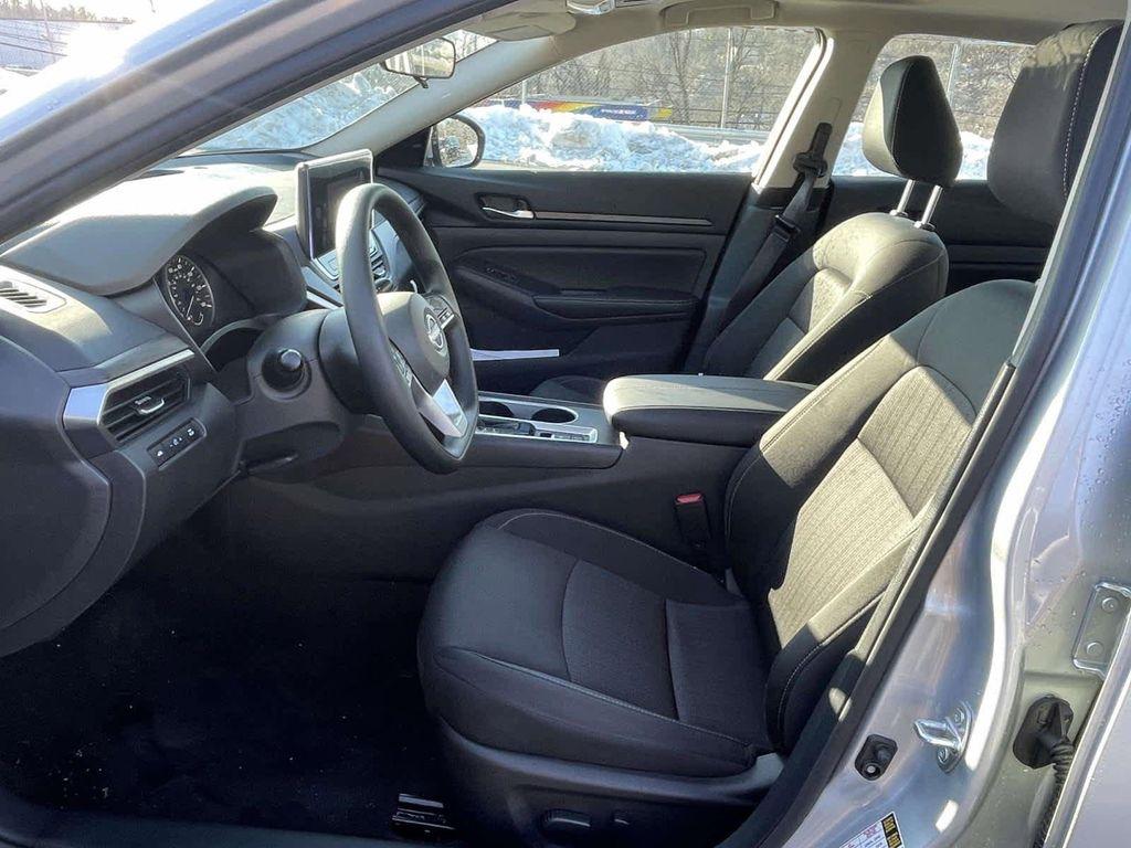 new 2025 Nissan Altima car, priced at $28,995