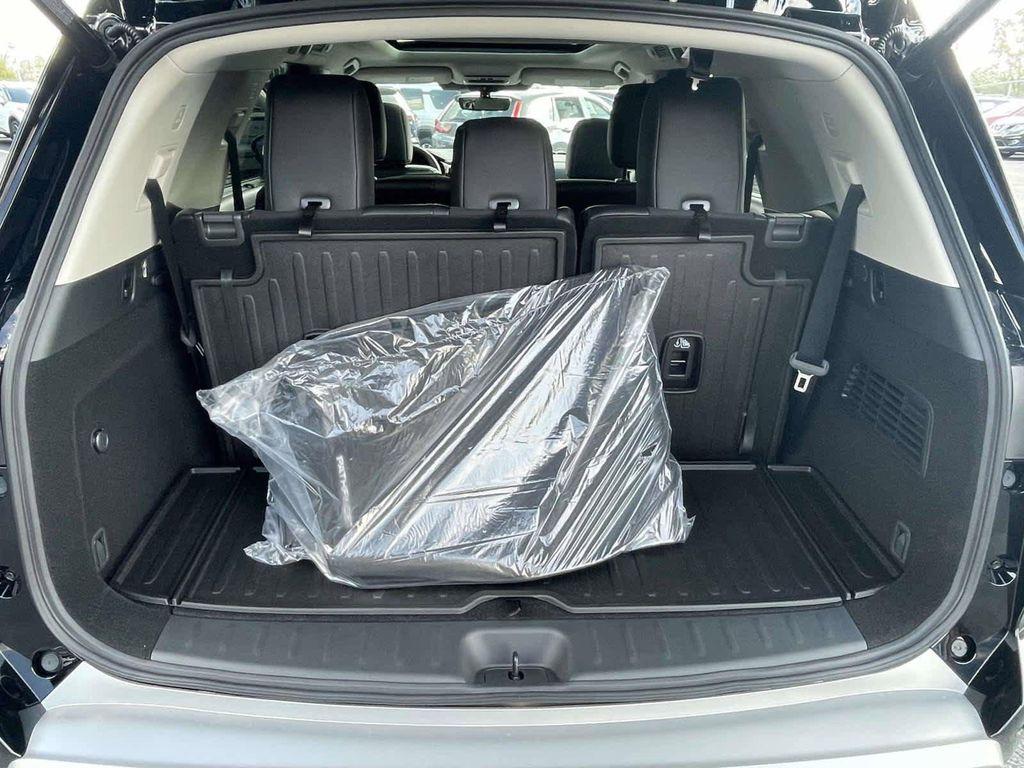 new 2025 Nissan Pathfinder car, priced at $45,031