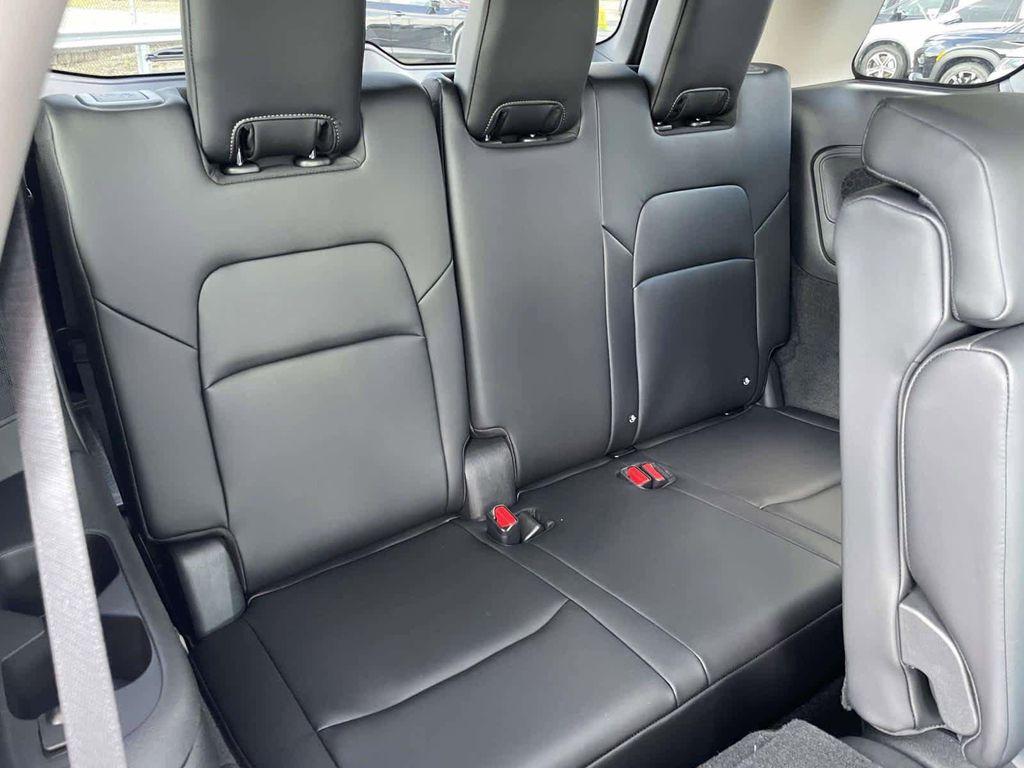 new 2025 Nissan Pathfinder car, priced at $45,031