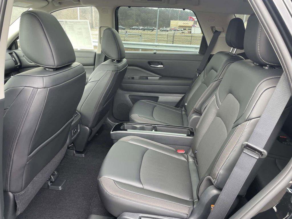 new 2026 Nissan Pathfinder car, priced at $46,044