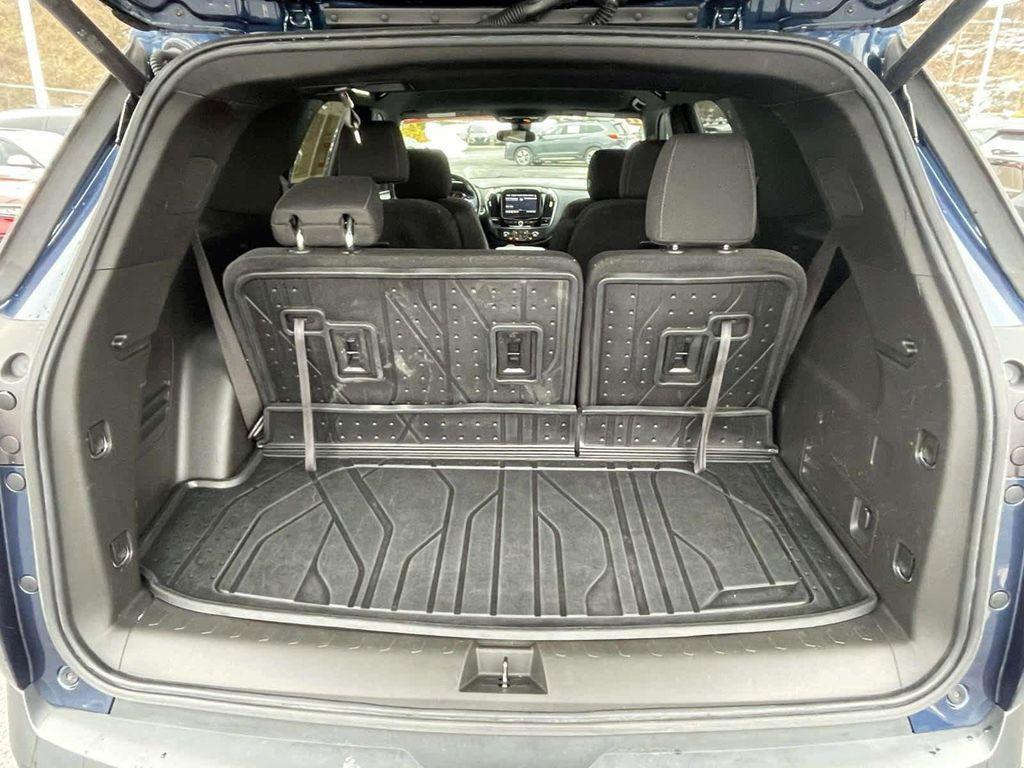 used 2022 Chevrolet Traverse car, priced at $26,158