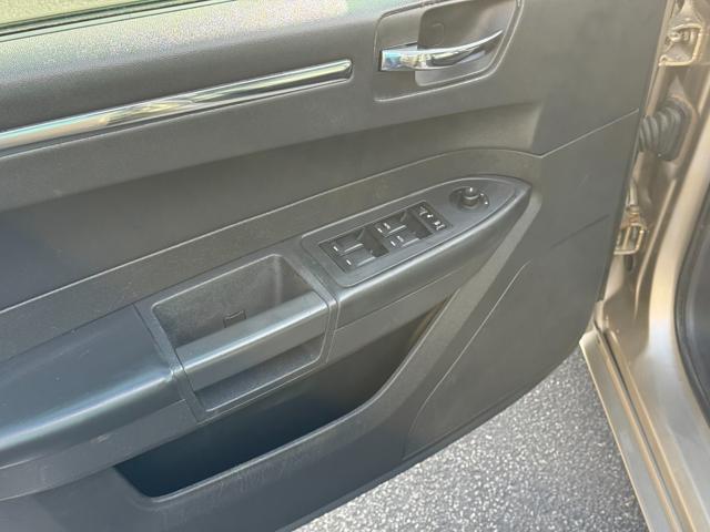 used 2009 Chrysler 300 car, priced at $5,995