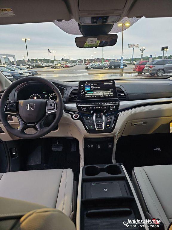 new 2026 Honda Odyssey car, priced at $49,880