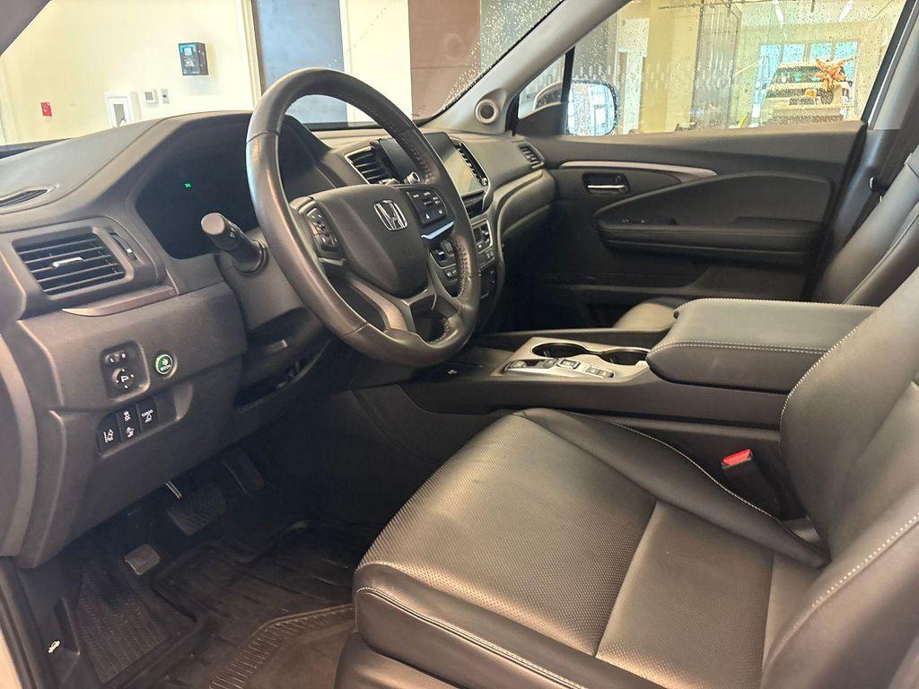 used 2025 Honda Ridgeline car, priced at $39,065