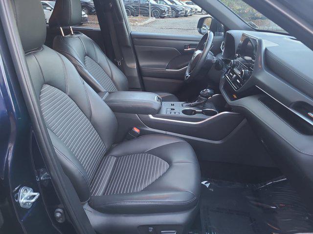 used 2024 Toyota Highlander car, priced at $38,990
