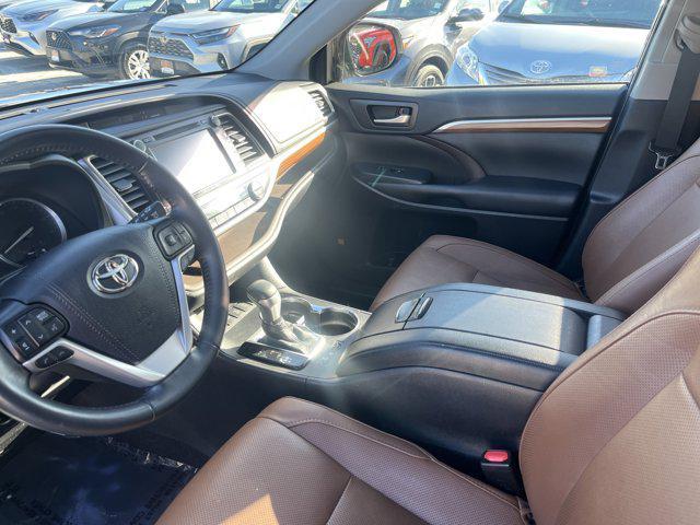 used 2019 Toyota Highlander car, priced at $30,937