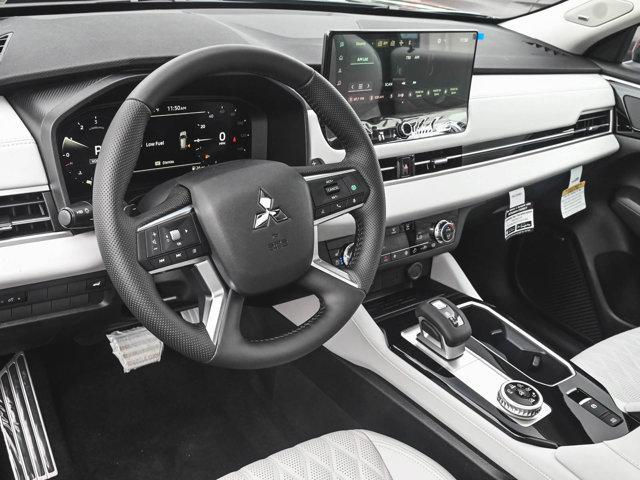 new 2025 Mitsubishi Outlander car, priced at $43,155