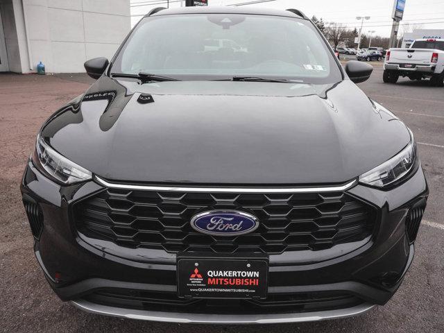 used 2025 Ford Escape car, priced at $25,990