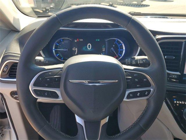 used 2023 Chrysler Pacifica Hybrid car, priced at $28,875
