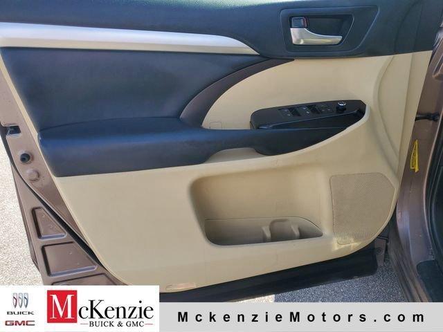 used 2018 Toyota Highlander car, priced at $19,300