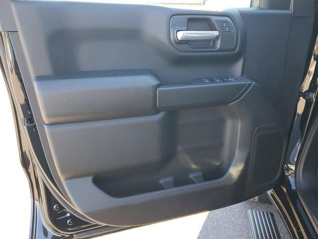 new 2026 GMC Sierra 1500 car, priced at $38,325