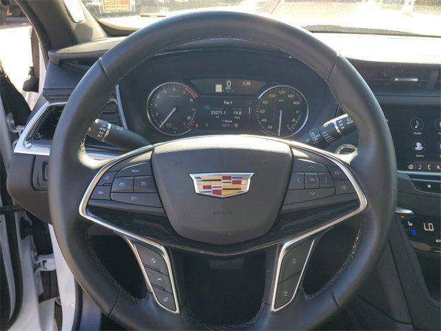 used 2025 Cadillac XT5 car, priced at $39,875