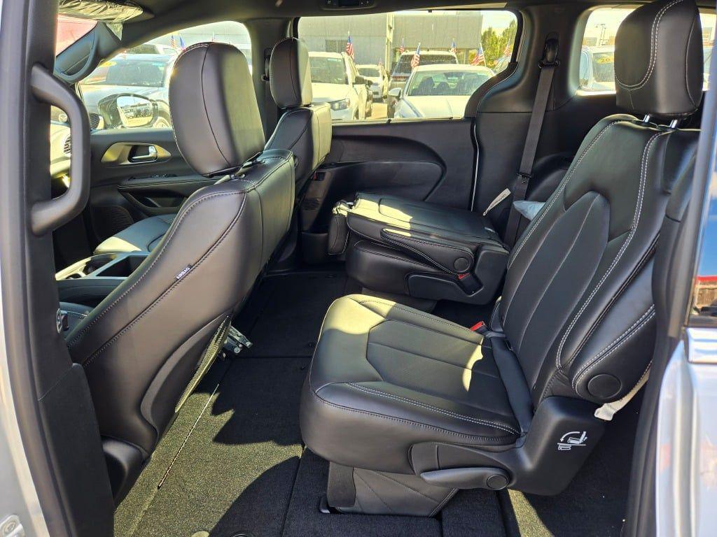 new 2026 Chrysler Pacifica car, priced at $38,817