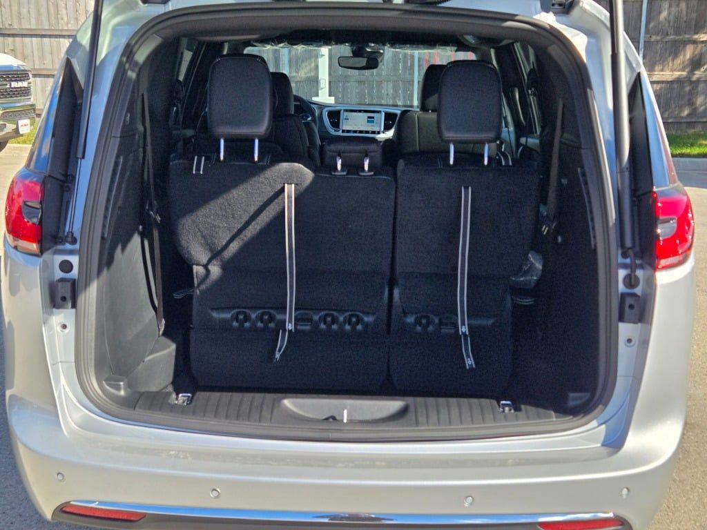 new 2026 Chrysler Pacifica car, priced at $38,817