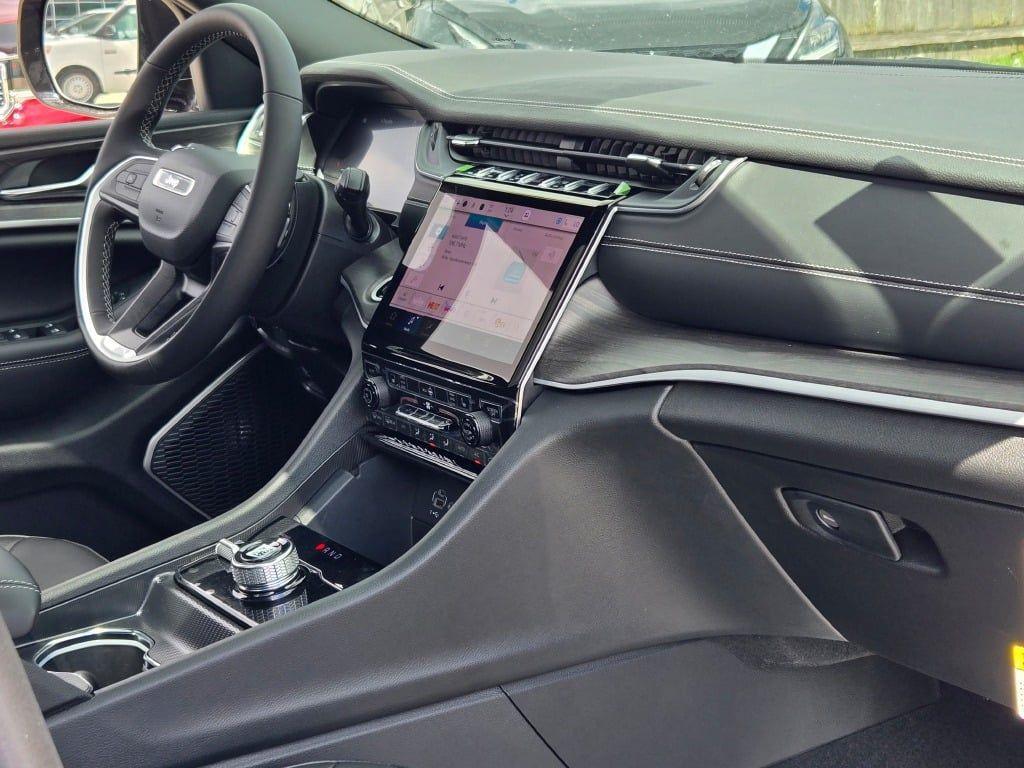 new 2025 Jeep Grand Cherokee car, priced at $45,724
