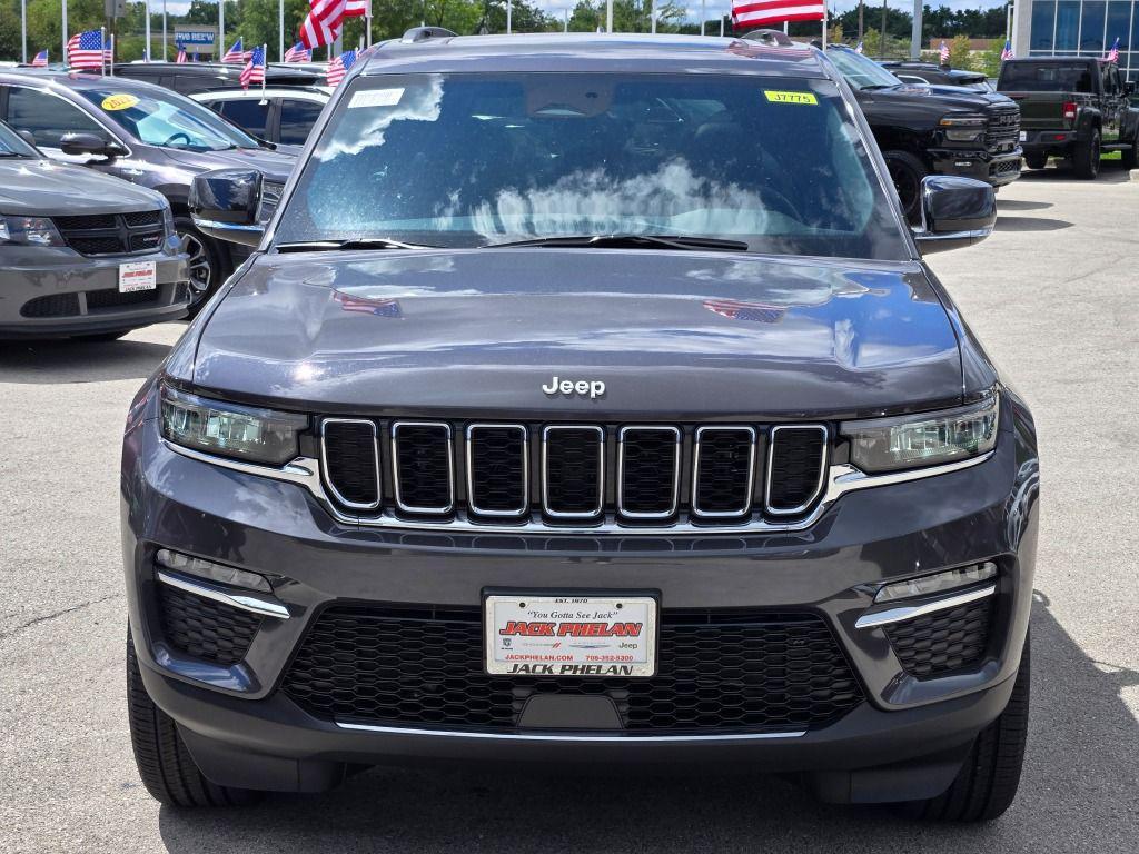 new 2025 Jeep Grand Cherokee car, priced at $43,224