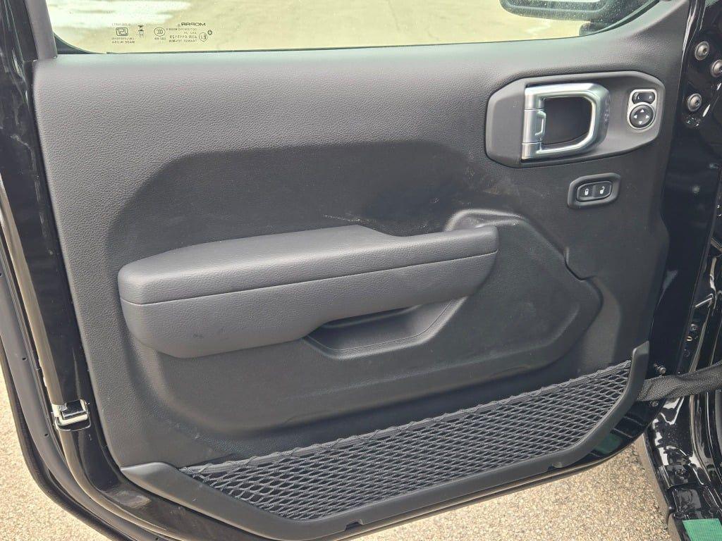 new 2026 Jeep Wrangler car, priced at $46,268