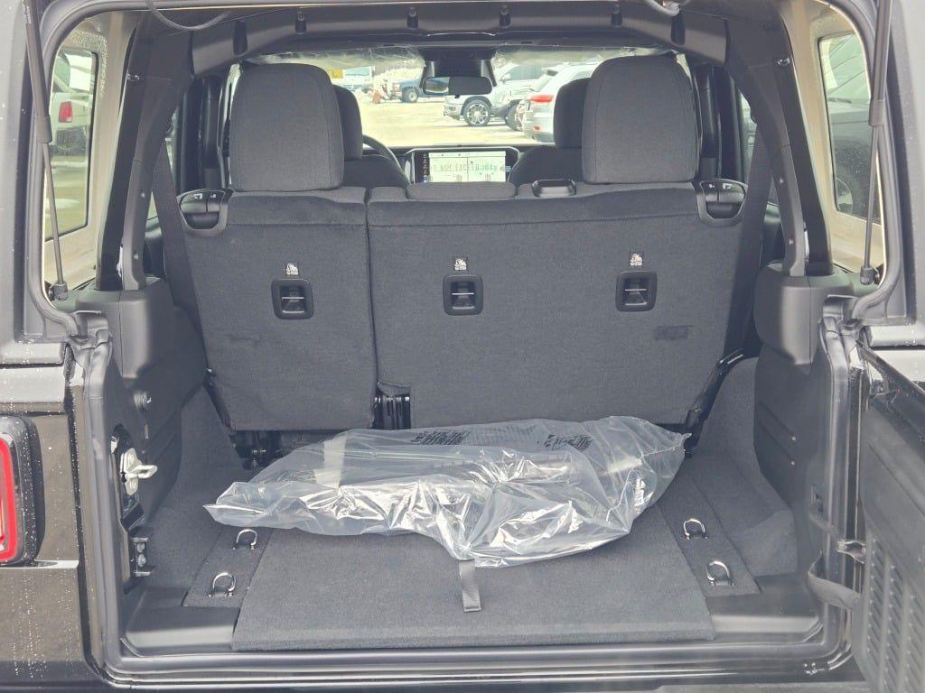 new 2026 Jeep Wrangler car, priced at $46,268