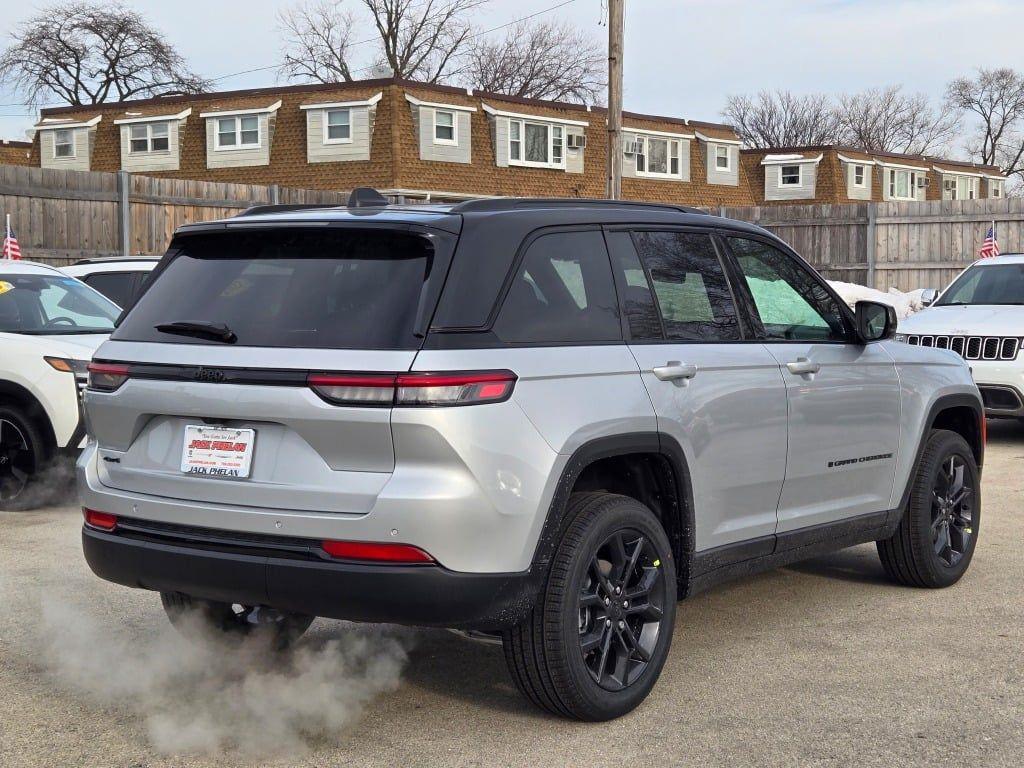 new 2025 Jeep Grand Cherokee car, priced at $45,730