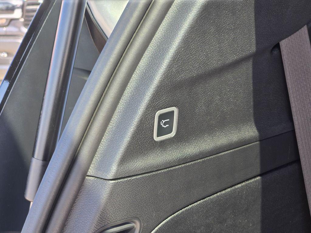 new 2026 Chrysler Pacifica car, priced at $43,927