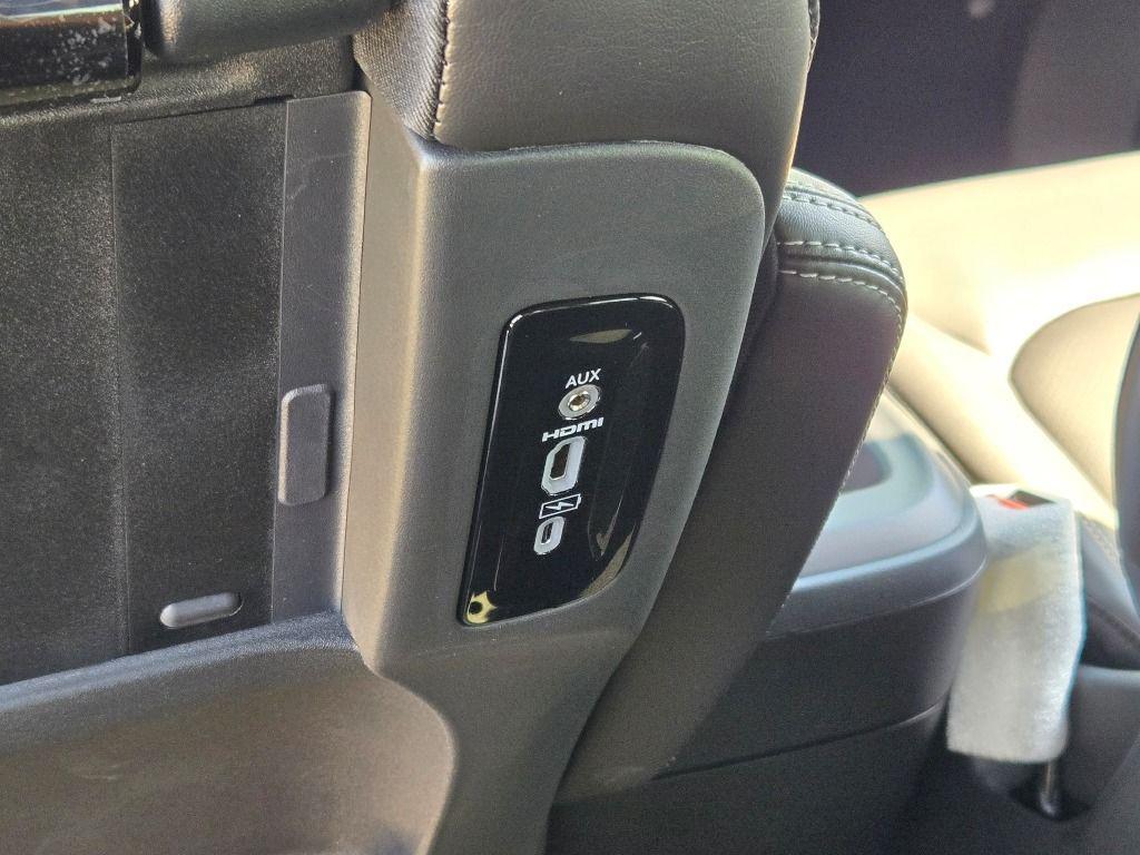 new 2026 Chrysler Pacifica car, priced at $43,927