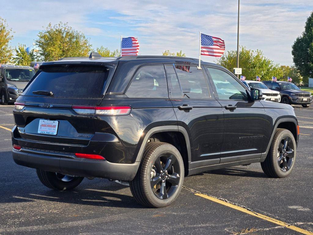 new 2025 Jeep Grand Cherokee car, priced at $48,072