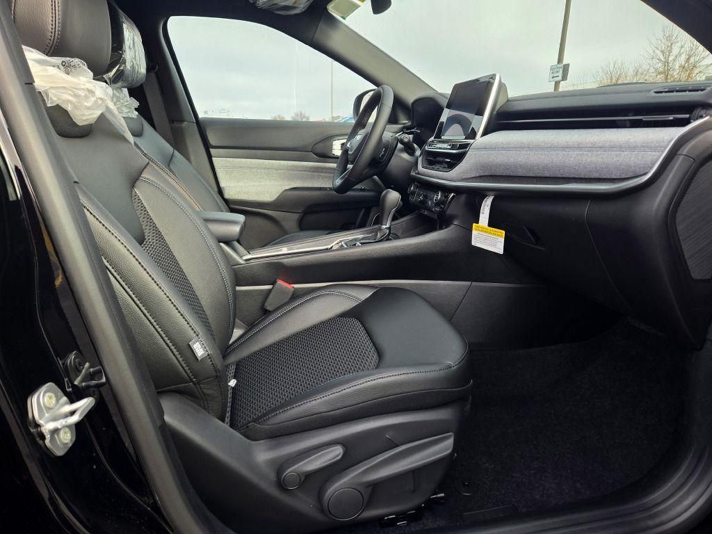 new 2025 Jeep Compass car, priced at $30,310