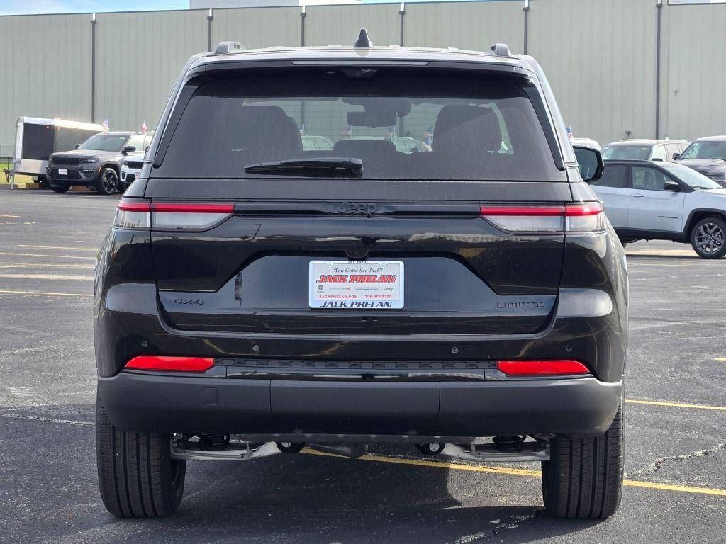 new 2025 Jeep Grand Cherokee car, priced at $45,572