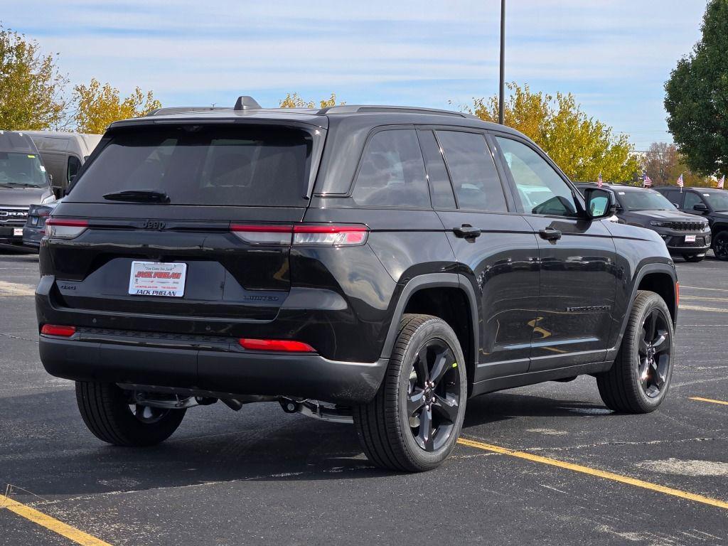 new 2025 Jeep Grand Cherokee car, priced at $45,572