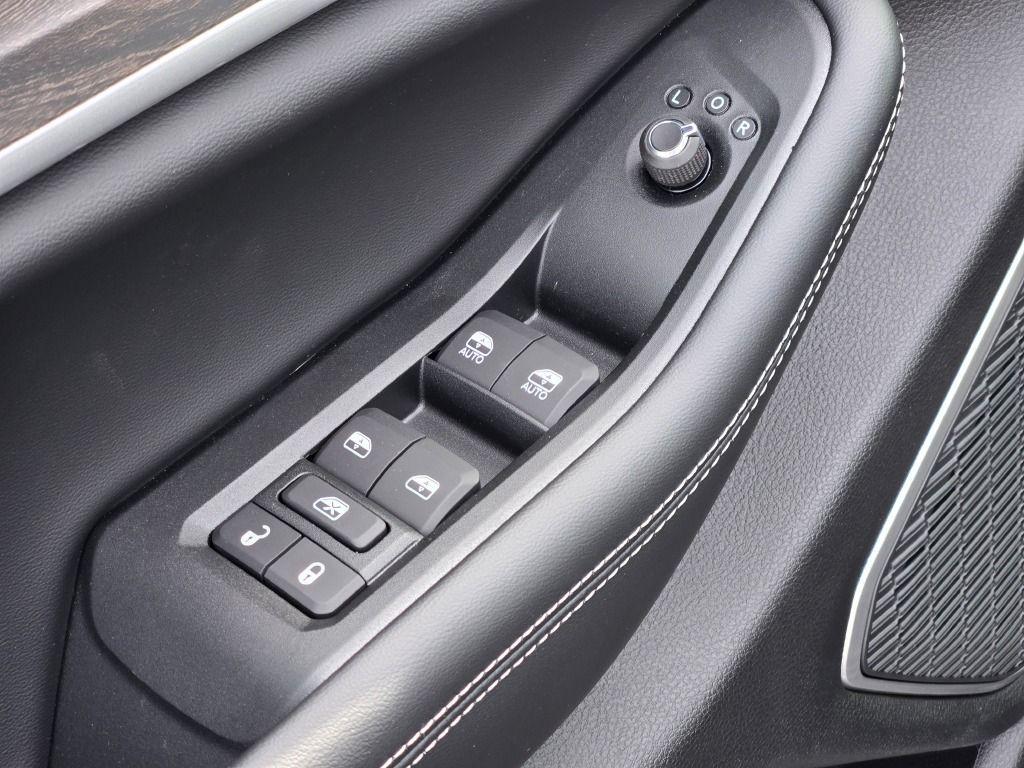 new 2025 Jeep Grand Cherokee car, priced at $45,572