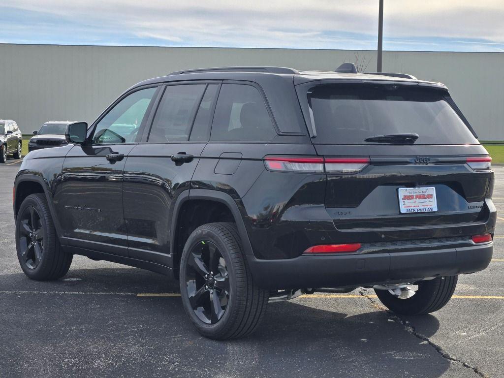 new 2025 Jeep Grand Cherokee car, priced at $45,572